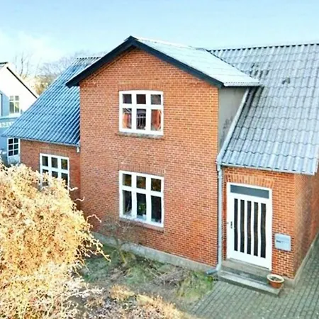 Town House Apartment